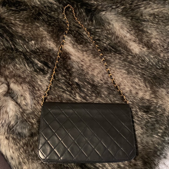 Authentic Vintage Chanel Shoulder Purse - Picture 7 of 7